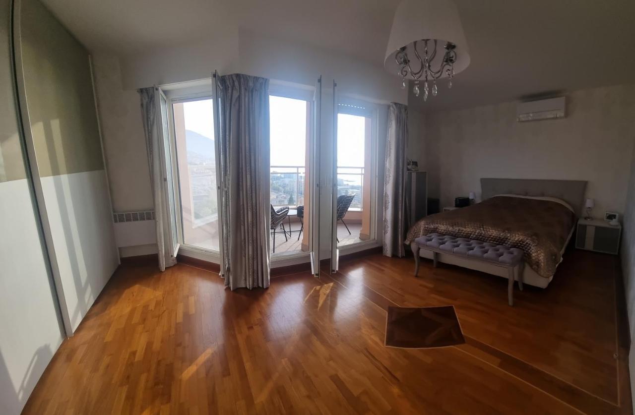Dernier Etage D'Une Maison Рокбрюн-Кап-Мартин Екстериор снимка
